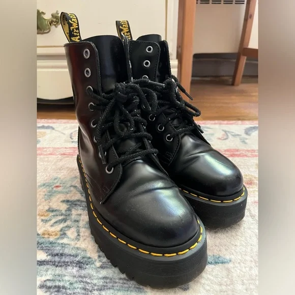 Dr.Martens Jadon Smooth Leather Platform Boots - Picture 5 of 9